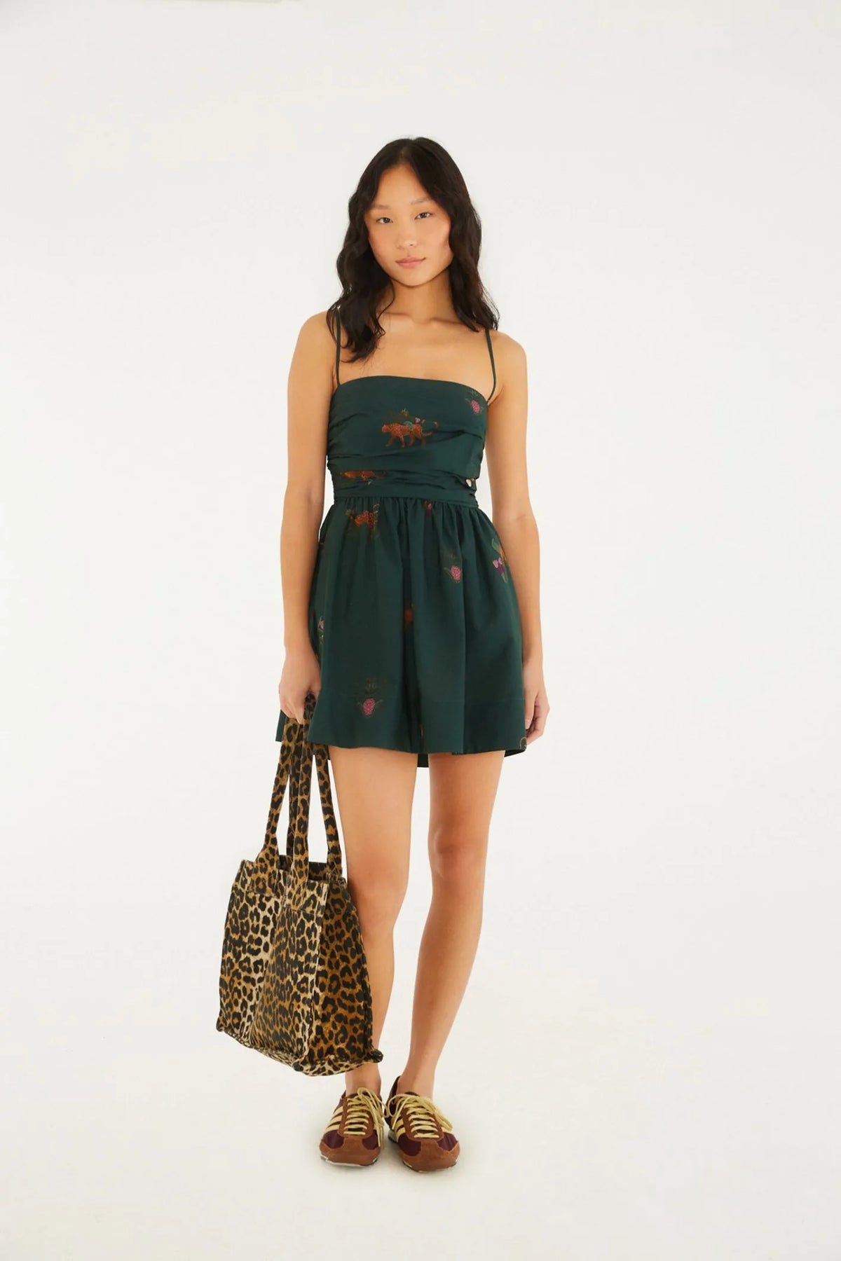 Vestido Curto Florestinha