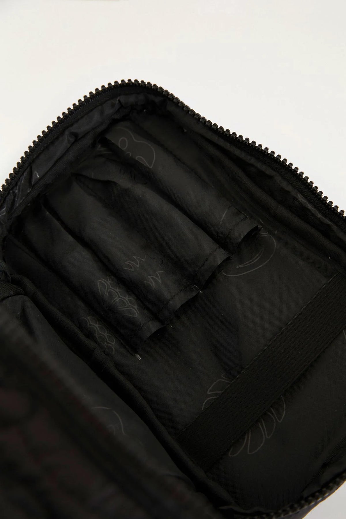 Nécessaire me leva liso preto