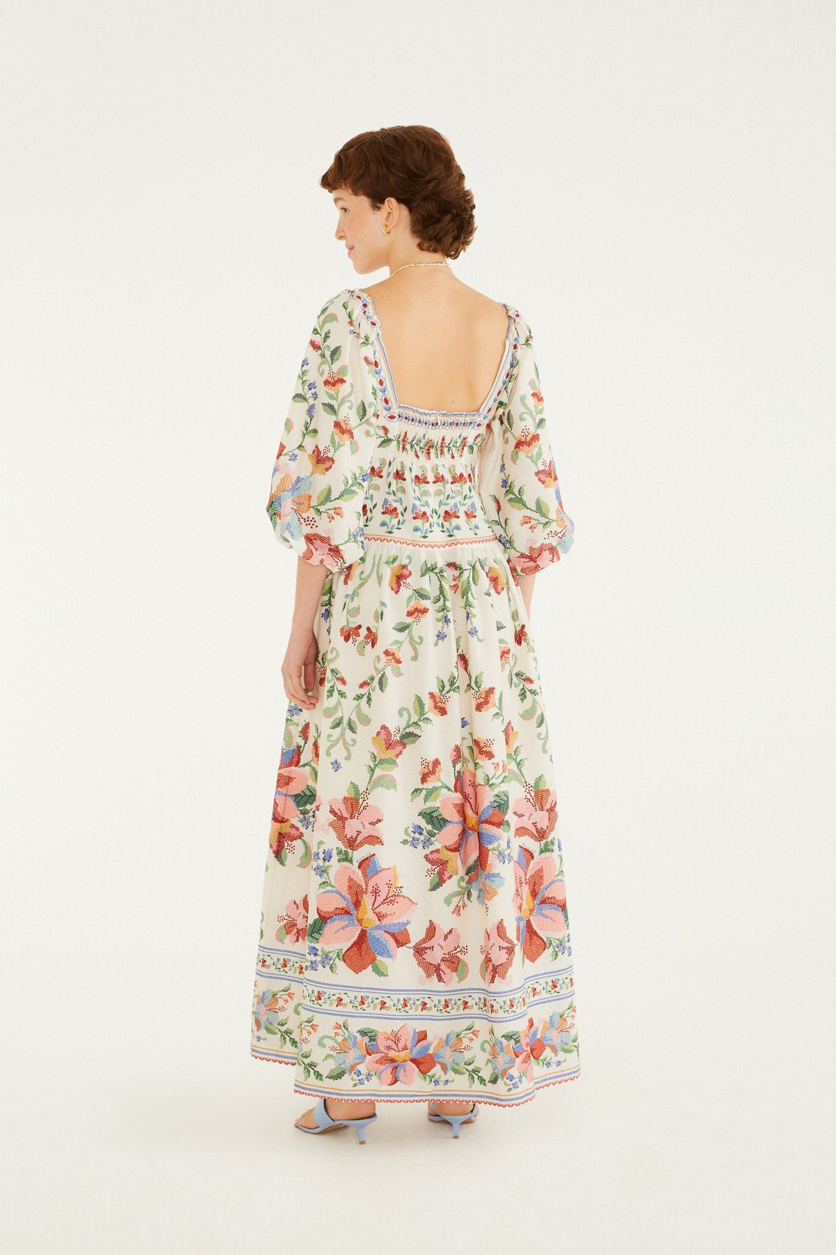 Vestido Maxi Manga Larga Estampado Brisa Serena