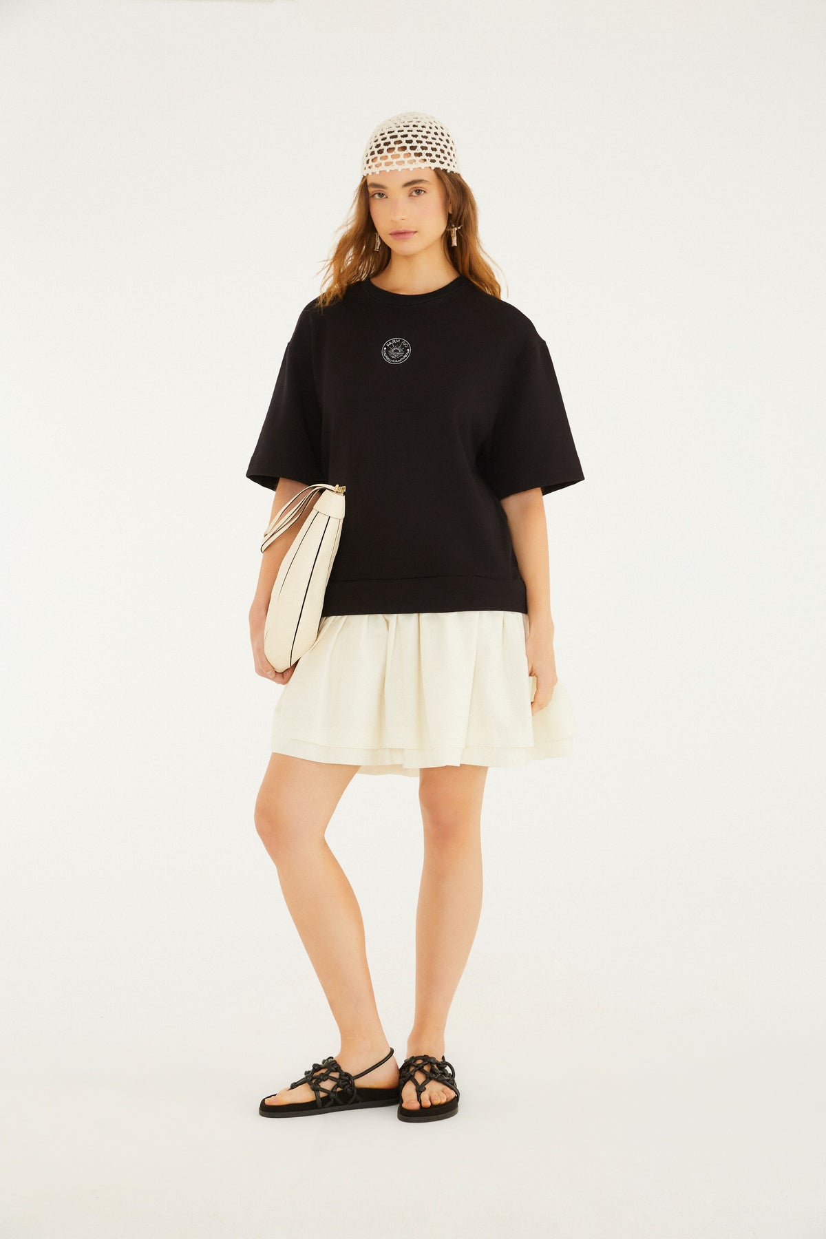 Vestido Corto Moletom Bordado