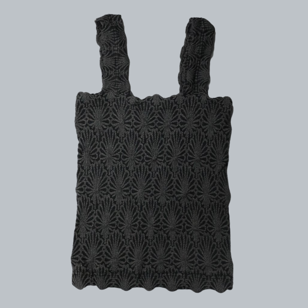 LACE TEXTURE SQUARE TOP