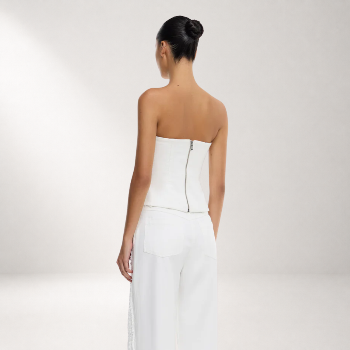XIORRA STRAPLESS TOP