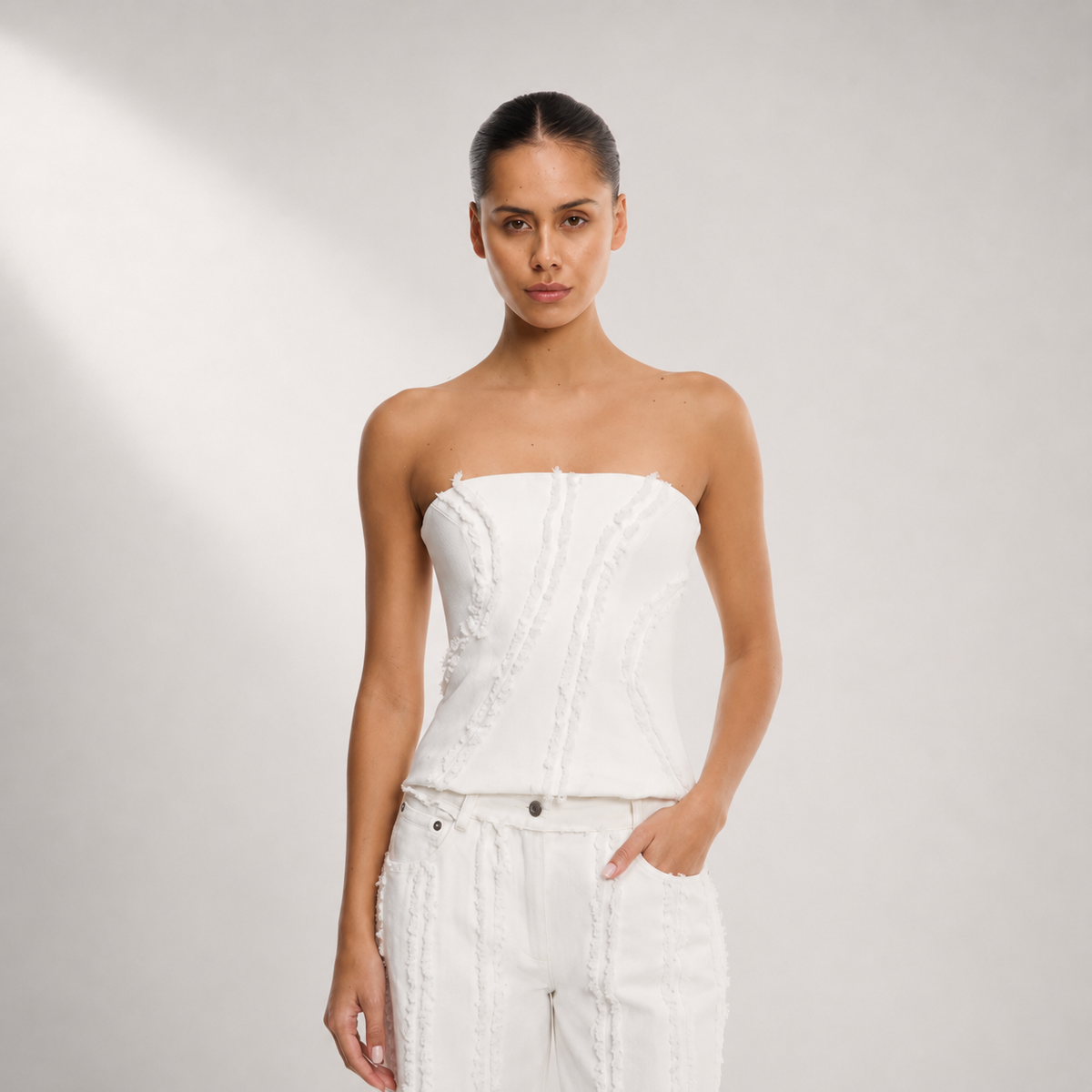 XIORRA STRAPLESS TOP