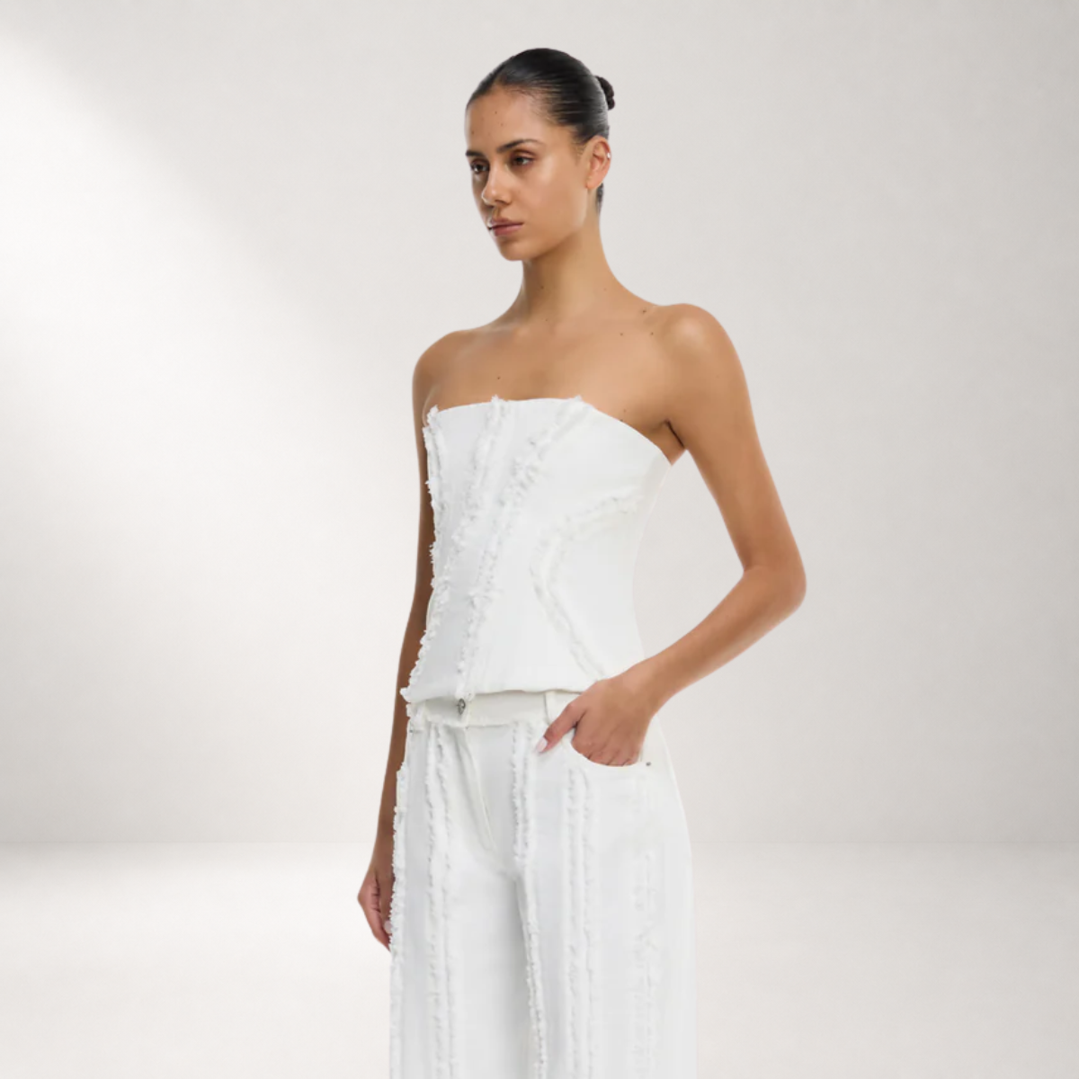 XIORRA STRAPLESS TOP